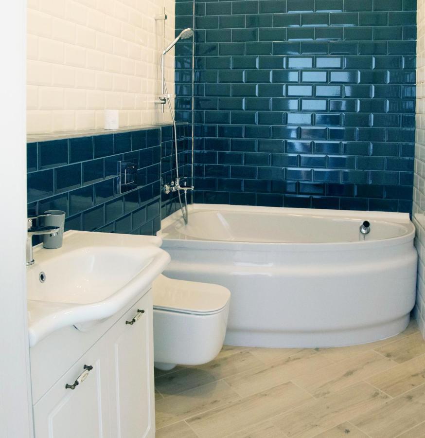 Apart Hotel Greenwood Near Sea 오데사 외부 사진