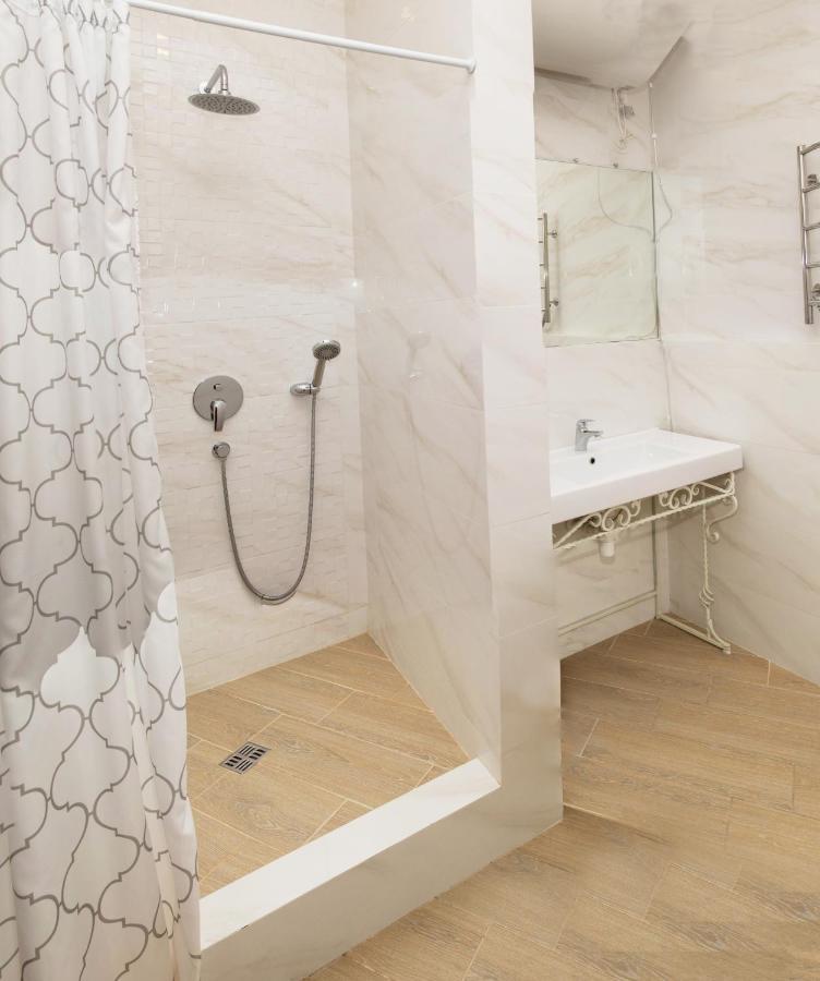 Apart Hotel Greenwood Near Sea 오데사 외부 사진