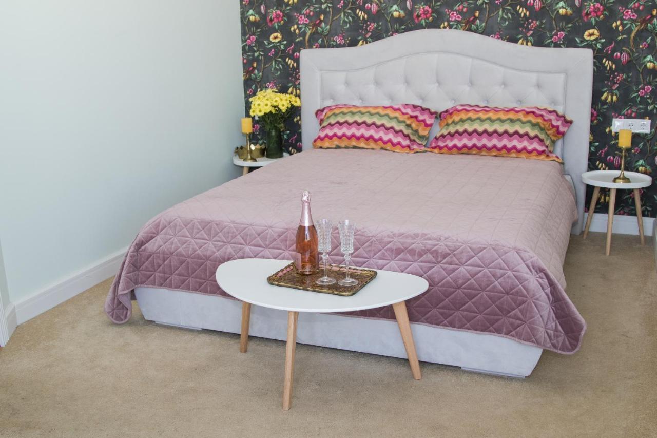 Apart Hotel Greenwood Near Sea 오데사 외부 사진